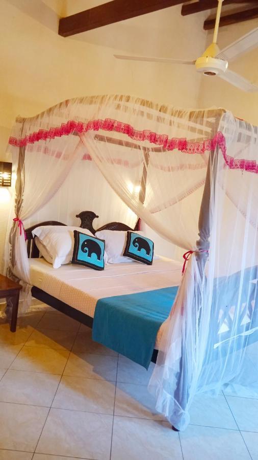 Singithi villa Unawatuna Esterno foto